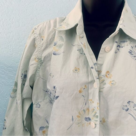 Liz Claiborne Blue Floral Button Down Shirt Size Small - Picture 3 of 12